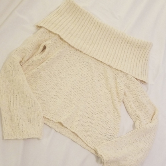 aerie Sweaters - Aerie NWOT off the shoulder sweater